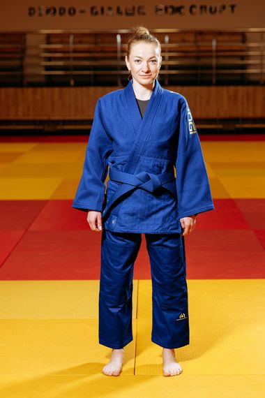 Синє кімоно для дівчат/жінок, дзюдо, TM BUDOGI серія PRO, зріст 160 см, щільність 650 гр/м.кв.