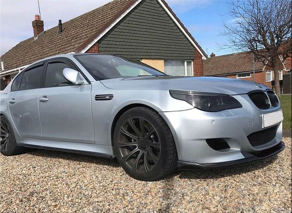 Накладка на передній бампер Lip (для M5, Карбон) для BMW 5 серія E-60/61 2003-2010 рр | Зображення 1