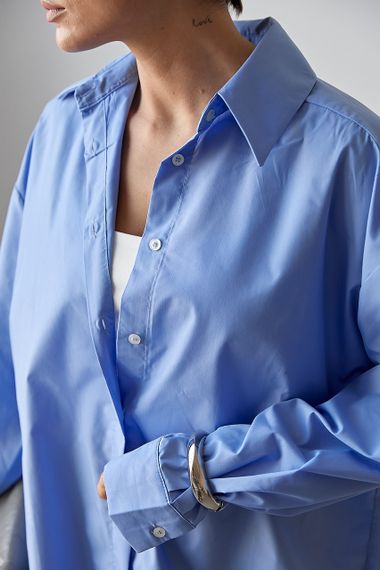 Однотонна класична сорочка з напівкруглим низом - блакитний цвет, L (є розміри) | Зображення 3
