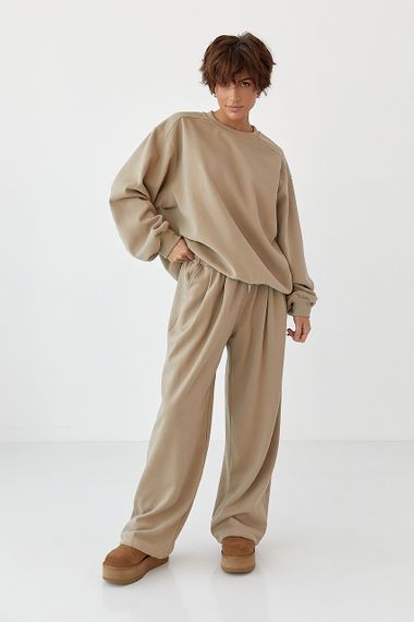 Теплий однотонний костюм зі світшотом та штанами зі складками - світло-коричневий цвет, M (є розміри) | Зображення 4