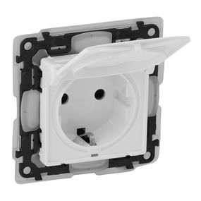 Valena LIFE Legrand розетка силова  Schuko зі шторками IP44 білий (753119)