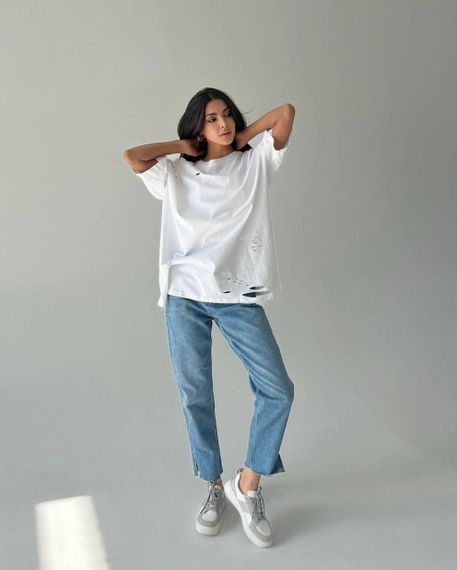 Довга жіноча футболка оверсайз з порізами колір білий розмір 48/52 PP027 | Зображення 2