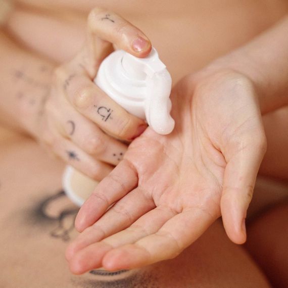 Пена для интимной гигиены Bijoux Indiscrets Sex Au Naturel Prebiotic Intimate Wash Gentle Foam 150мл Sex Aura | Зображення 4