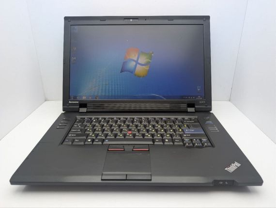 Ноутбук Lenovo ThinkPad SL510 / 15.6" (1366x768) TN / Intel Core 2 Duo T6570 (2 ядра по 2.1 GHz) / 6 GB DDR3 / 250 GB HDD / Intel GMA 4500MHD Graphics / WebCam / DVD-ROM б/в | Зображення 1