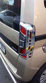 Накладка на стопи з вигином (2 шт, пласт) для Peugeot Bipper 2008-2024 рр