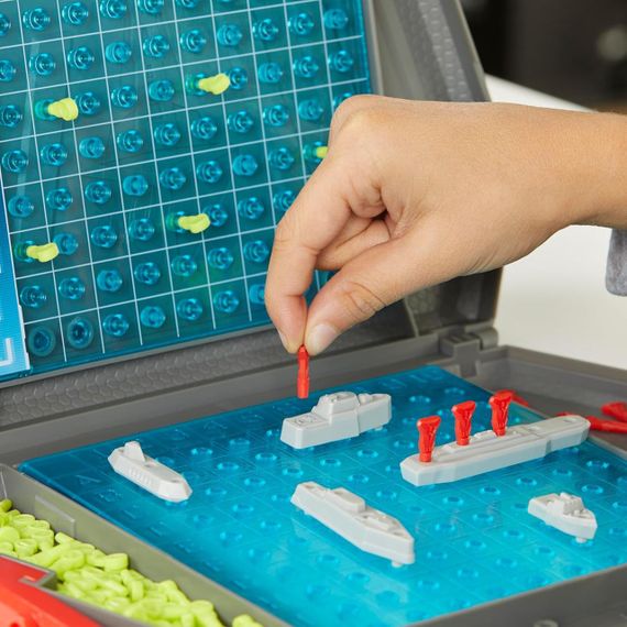 Настільна гра Морський бій Оригінал Hasbro Gaming Battleship Classic Board Game | Зображення 8