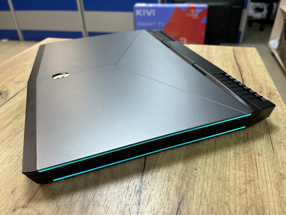 Ноутбук Dell Alienware 15 R3 15.6" FHD IPS i7 6700HQ/16gb/128SSD+1Tb/GTX 1060 | Зображення 2