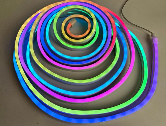 Світлодіодна неонова стрічка від повербанку LED 5 вольт 5 метрів USB З керуванням зі смартфона і пульта | Зображення 10