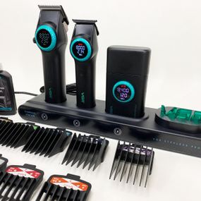 Машинка для стрижки волосся міцна VGR Stepless Pro, Машинка для стрижки з додатковими насадками XH-38