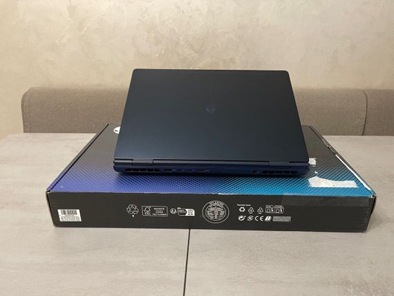 Игровой ноутбук Б-класс Dell Alienware 16 Aurora AC16250 / 16" (2560x1600) IPS / Intel Core 7 240H (10 (16) ядер по 1.8 - 5.2 GHz) / 16 GB DDR5 / 1000 GB SSD M.2 / nVidia GeForce RTX 5060, 8 GB GDDR7, 128-bit / WebCam б/у + Подарок Проводная мышь / USB | Зображення 7