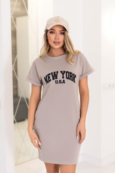Женское летнее платье-футболка спортивное New York GF7455 цвет капучино, размер 42/44