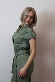 Зручний штанельний комбінезон кольору хакі