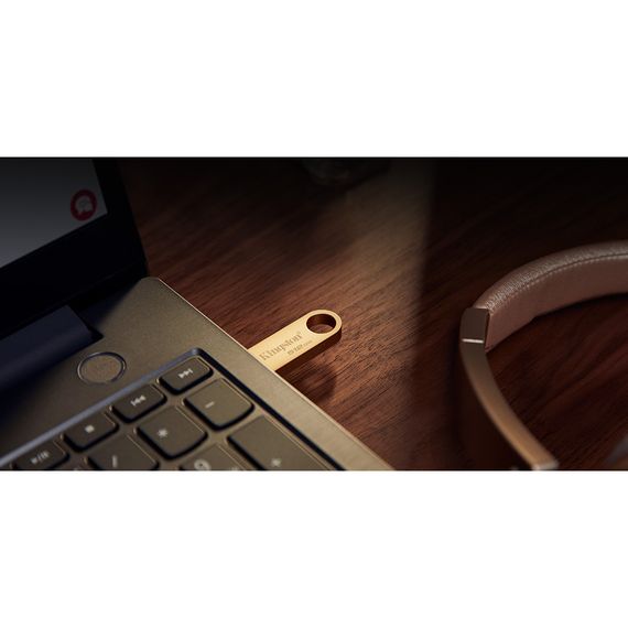 USB флеш накопичувач Kingston 64GB DataTraveler SE9 G3 Gold USB 3.2 (DTSE9G3/64GB) | Зображення 3