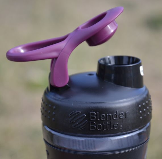 Шейкер спортивний (пляшка) BlenderBottle SportMixer Flip 20oz/590ml Black/Plum | Зображення 4