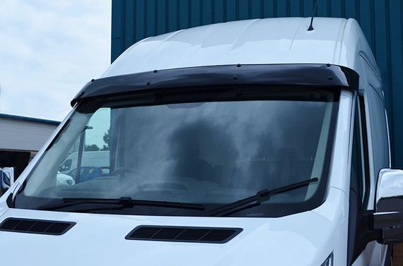 Козирьок на лобове скло (чорний глянець, 5мм) для Ford Transit 2014-2024 рр | Зображення 3
