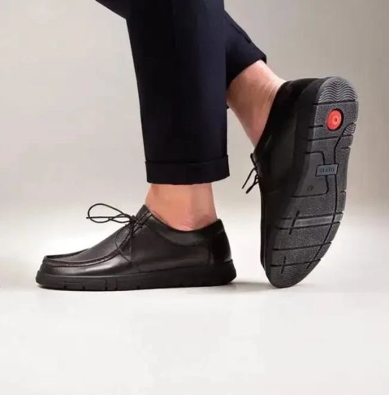 Дуже зручне чоловіче взуття Davis 45 розмір