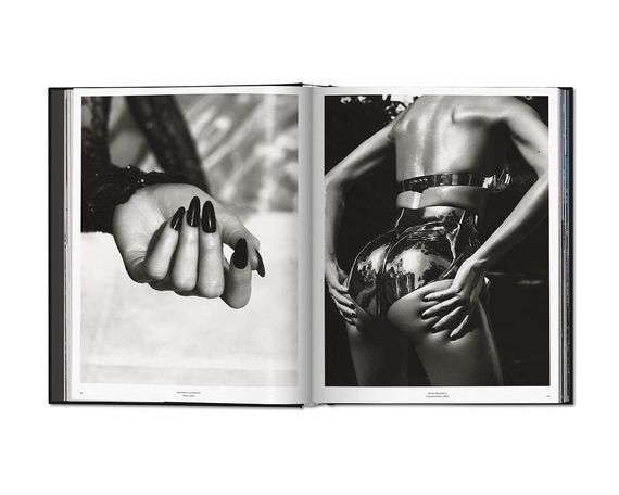 Книга для фэшн-фотографа Mert Alas and Marcus Piggott: Charlotte Cotton подарочные книги о модной фотографии | Зображення 3