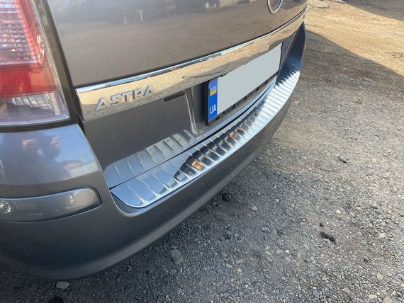 Накладка на задний бампер OmsaLine глянец (SW, нерж) для Opel Astra H 2004-2013 гг. | Зображення 2