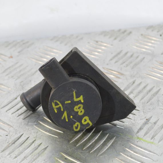 Водяний насос 1.6 / 2.0 TDI Skoda Octavia Superb Yeti 2004-2017 Помпа водяна Шкода Октавія Суперб Йеті 06H965561 | Зображення 3