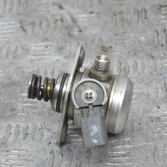 ПНВТ N63 BMW F07 F10 F12 X5 X6 2010-2018 Паливний насос високого тиску БМВ ф10 ф12 7595350 0261520048 | Зображення 1