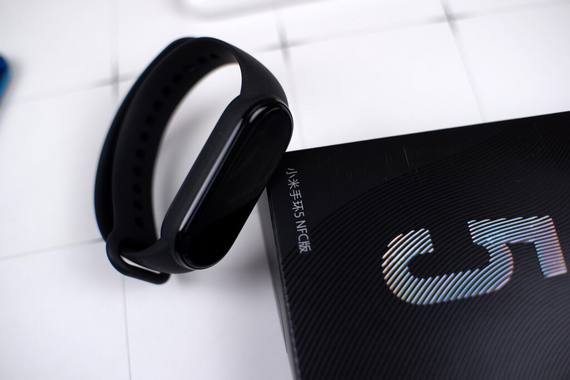 Фітнес браслет Xiaomi Mi Band M5 Смарт годинник для спорту | Зображення 1