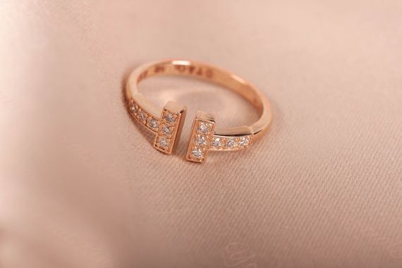 Кольцо тиффани из красного золота с фианитами 22 | Зображення 2