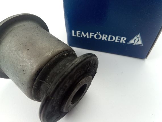 Сайлентблок переднього важеля (передній) T5, Lemforder (26937 01) (7H0407183)