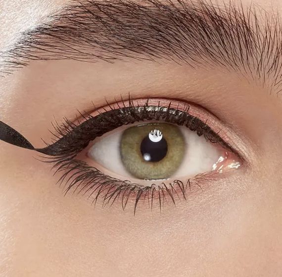 Рідка вологостійка підводка для очей Eyeko Skinny Liquid Eyeliner, 1.2 ml, чорна | Зображення 1