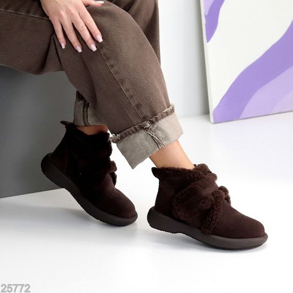 Удобные теплые замшевые зимние шоколадные ботинки на липучке | Зображення 5