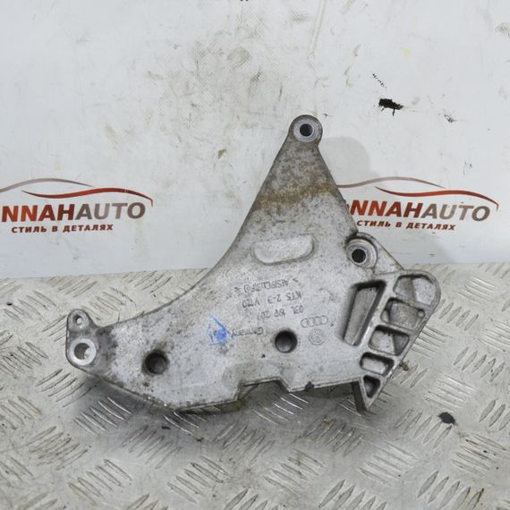 Кронштейн подушки двигуна правий 2.0 TDI Volkswagen Passat B7 2010-2014 Фольксваген Пассат б7 03L199207