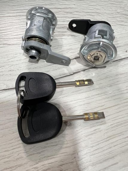 Ford KA, Courier, Scorpio, Escort, Fiesta 1 пара (2 шт) личинок вкладишів для замків передніх дверей БЕЗ НАКЛАДОК, Форд | Зображення 2