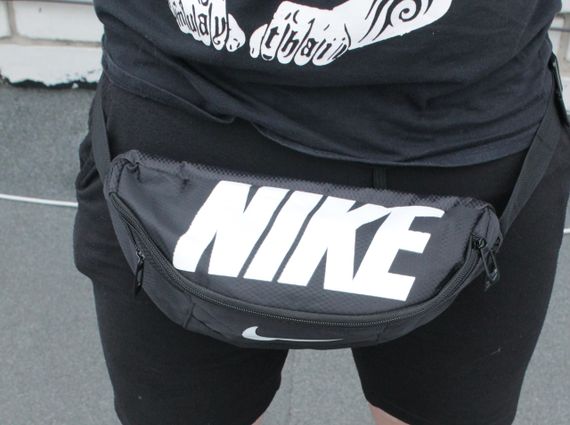 Поясна сумка Nike Team Training(Black Team) сумка на пояс | Зображення 6