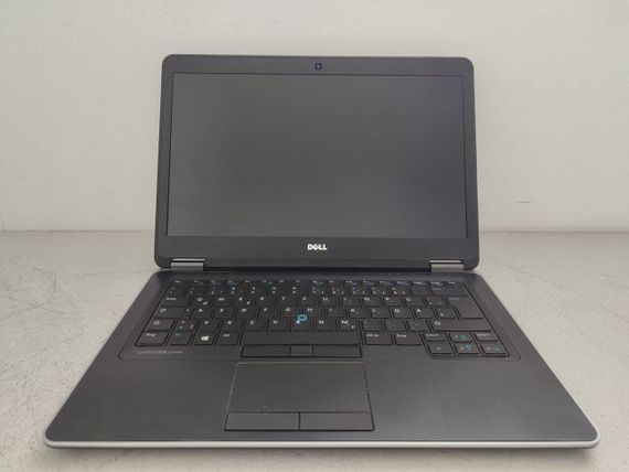 Ноутбук Dell Latitude E7440 / 14" (1920x1080) TN / Intel Core i5-4300U (2 (4) ядра по 1.9 - 2.9 GHz) / 8 GB DDR3 / 128 GB SSD / Intel HD Graphics 4400 / WebCam б/у + Подарок  Умная интерактивная зубная щетка Colgate Connect M1 / Bluetooth | Зображення 2