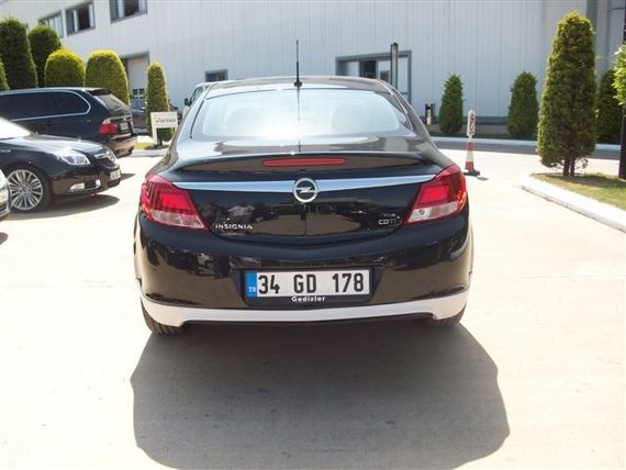 Задня нижня накладка (під фарбування) для Opel Insignia 2008-2017 рр | Зображення 1