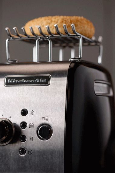 Тостер KitchenAid Artisan 5KMT221EOB 1100 Вт чорний | Зображення 4