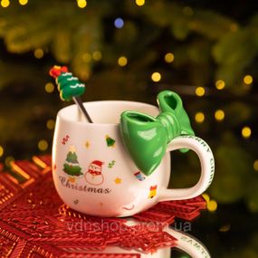 Новогодняя фарфоровая чашка с ложкой Merry Christmas 400 (мл) Зеленый Yiwu FM-CS-19B