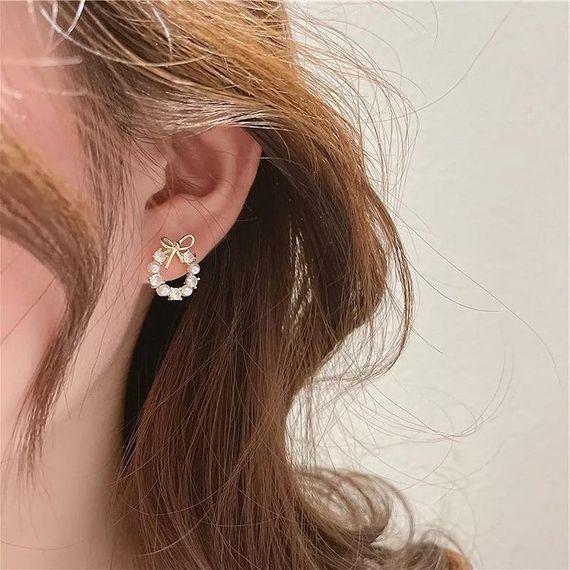 Сережки-веночки с жемчужинами, сережки с жемчужинками, сережки с жемчугом, серьги, серёжки,сережки с камешками | Зображення 2