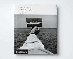 Книга Stephen Shore: The Nature of Photographs.