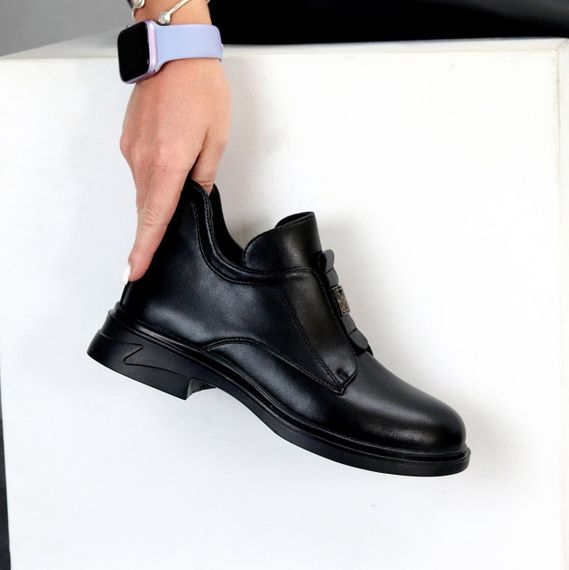 Повсякденні чорні низькі черевики демі натуральна шкіра низький хід 40