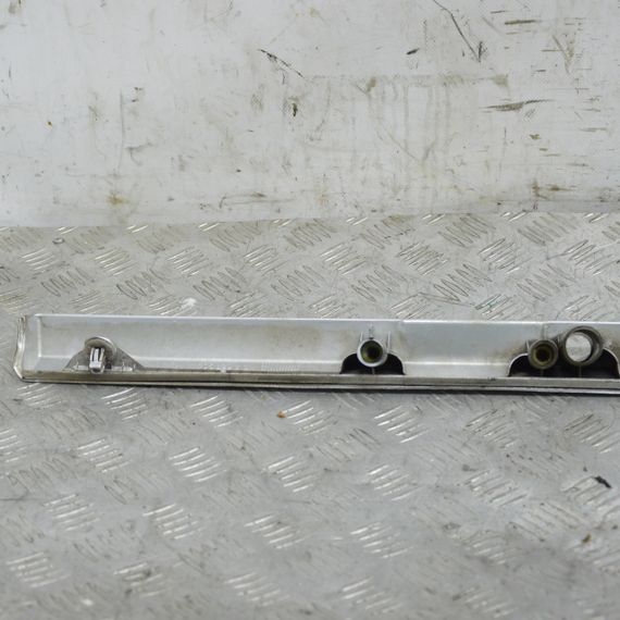 Панель підсвічування заднього номера ляди Volkswagen T4 1990-2003 Накладка освітлення номера Фольксваген т4 705829213 | Зображення 4