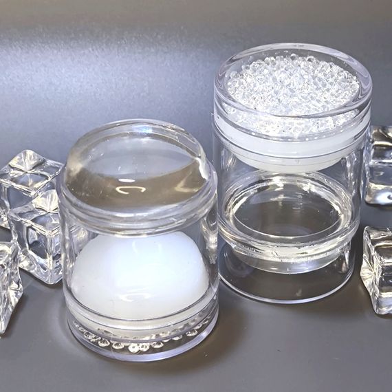 Силіконовий штамп для стемпінга Зефірка з білими стразами