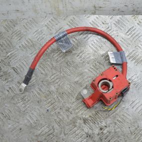 Клема акумулятора плюс BMW E82 E88 E90 E91 E92 E84 Клема плюсова БМВ 61139203570 9217031