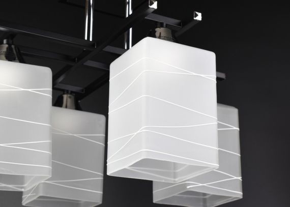 Люстра стельова на 4 лампочки 25212 Чорний 30х34х34 см. | Зображення 2