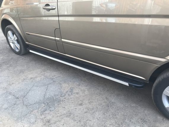 Бокові пороги Maya V1 (2 шт., алюміній) Довга база для Mercedes Viano 2004-2015 рр