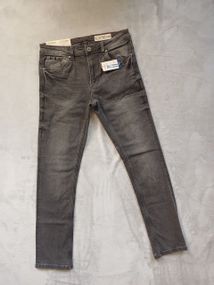 Джинсы зауженные р. 32/32 slim