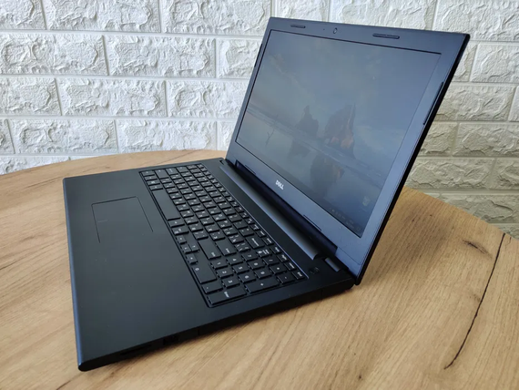 Ноутбук Dell Inspiron 3541 / 15.6  HD / AMD A6 6310APU / 4GB / HDD500GB / Radeon R4 | Зображення 1