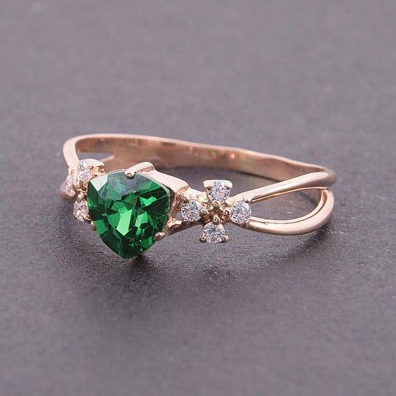 Кольцо из красного золота с зеленым фианитом 19 | Зображення 1