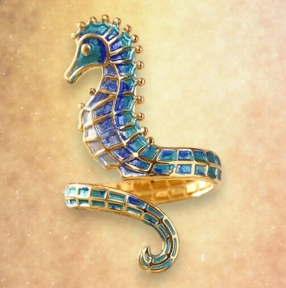 Золотистий богемський перстень з морським коником і блакитною емаллю розмір регулюється