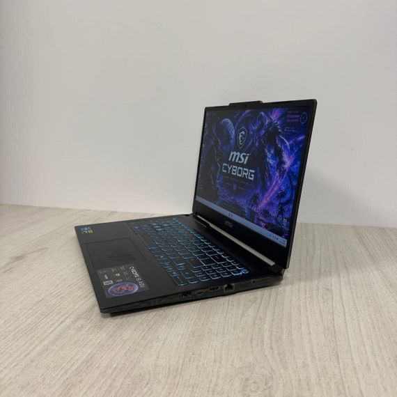 Ігровий ноутбук MSI Cyborg 15 A12UC / 15.6" (1920x1080) IPS / Intel Core i5-12450H (8 (12) ядер по 3.3 - 4.4 GHz) / 16 GB DDR5 / 512 GB SSD / nVidia GeForce RTX 3050, 4 GB GDDR6, 128-bit / WebCam б/в | Зображення 6