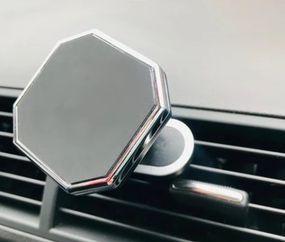 Держатель для телефона магнитный в машину
